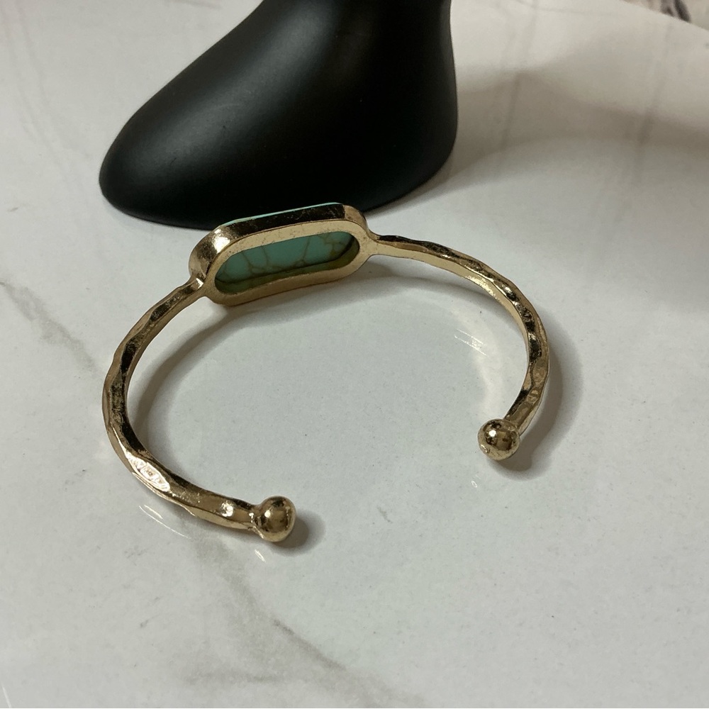 🐘🐘💓 14K Gold Plated Turquoise Stone Bangle - Picture 7 of 8